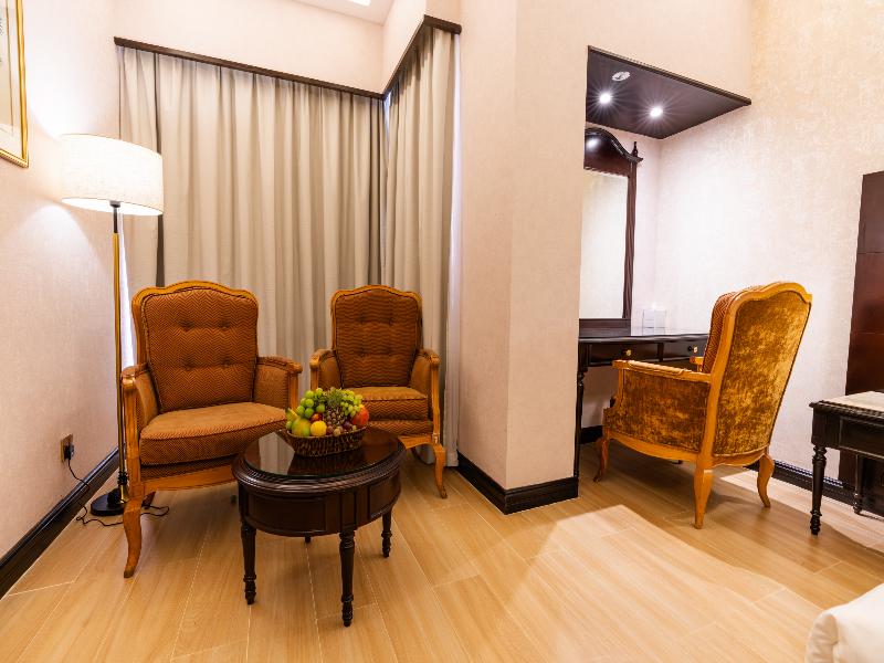 Luxe Avenue Hotel image