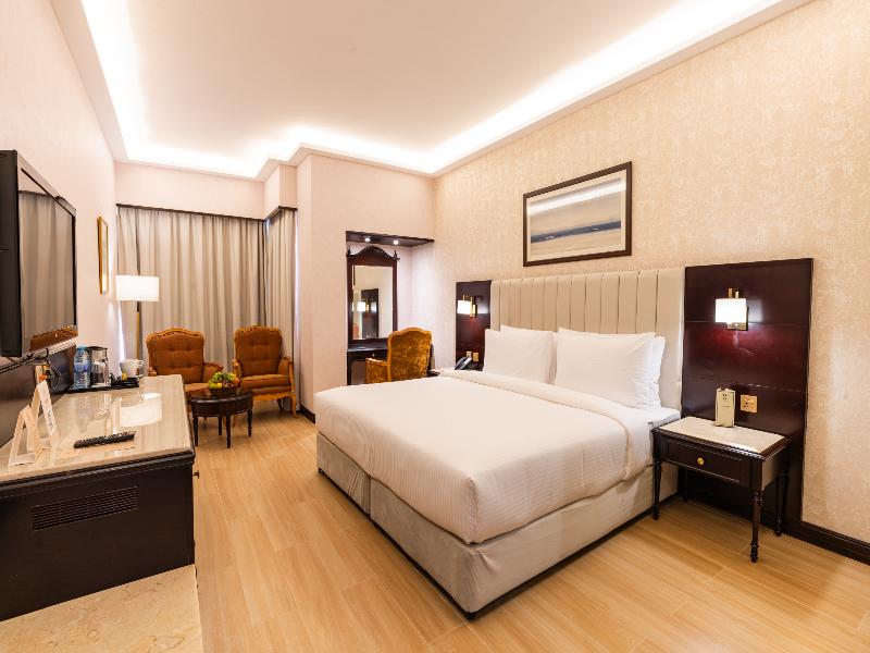 Luxe Avenue Hotel image