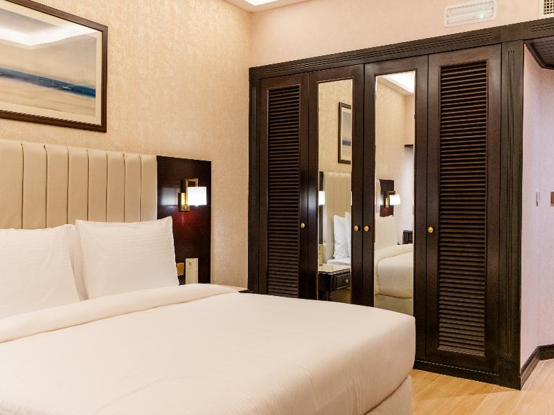 Luxe Avenue Hotel image