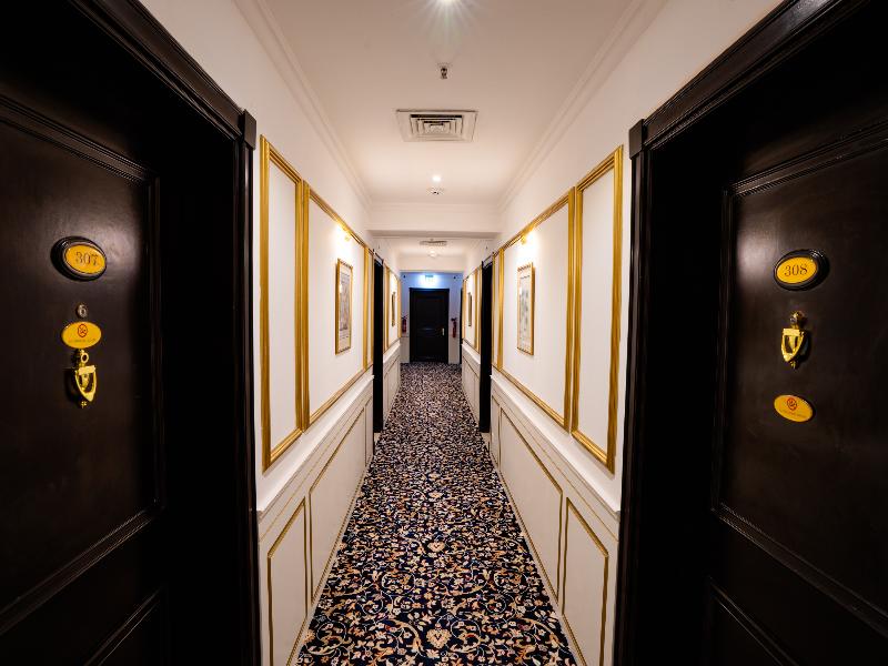 Luxe Avenue Hotel image