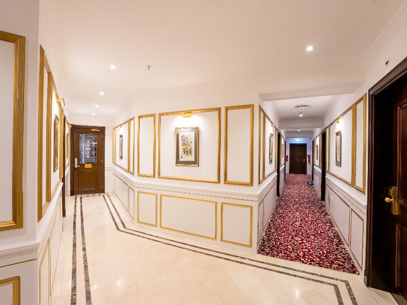 Luxe Avenue Hotel image