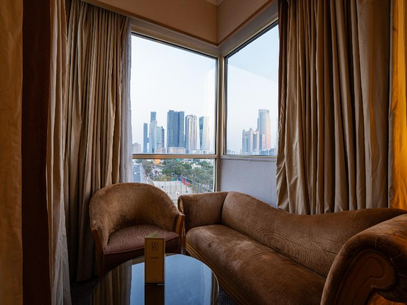 Luxe Avenue Hotel image