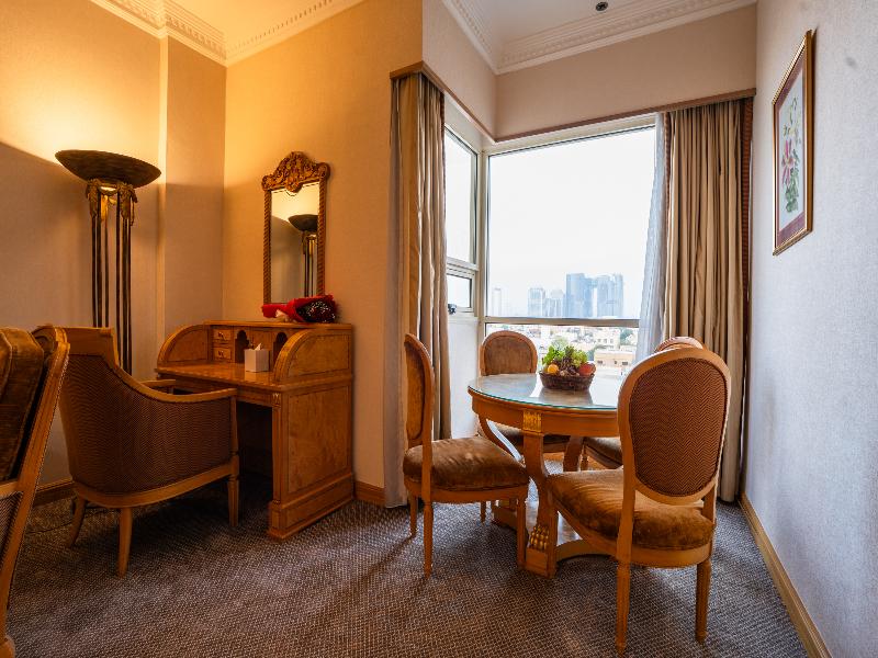 Luxe Avenue Hotel image