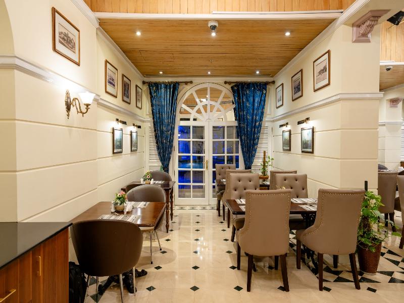 Luxe Avenue Hotel image