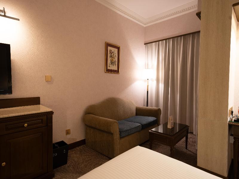 Luxe Avenue Hotel image