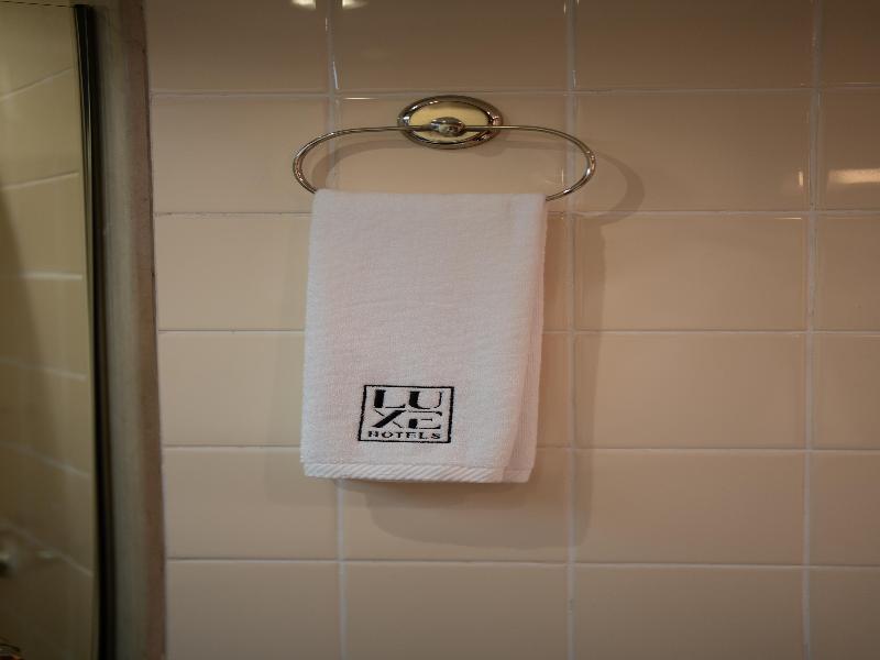 Luxe Avenue Hotel image