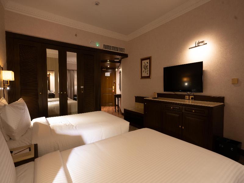 Luxe Avenue Hotel image