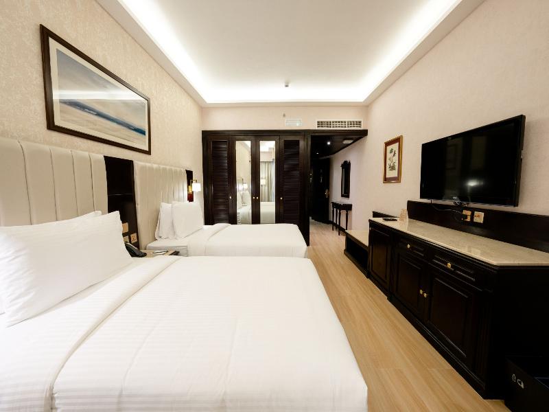 Luxe Avenue Hotel image