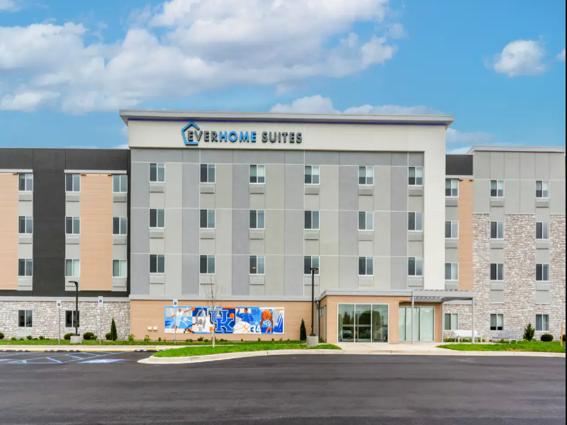 Everhome Suites Lexington - Horse Park image