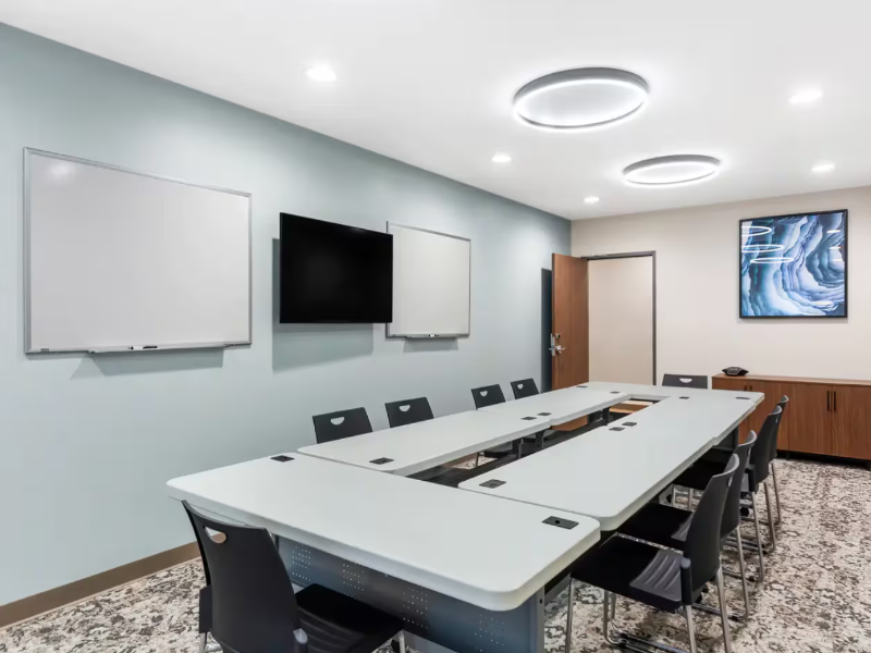 Everhome Suites Lexington - Horse Park image