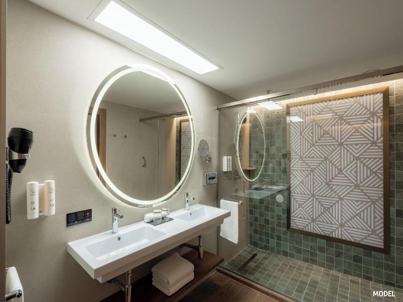 Hotel Riu Palace Phuket image