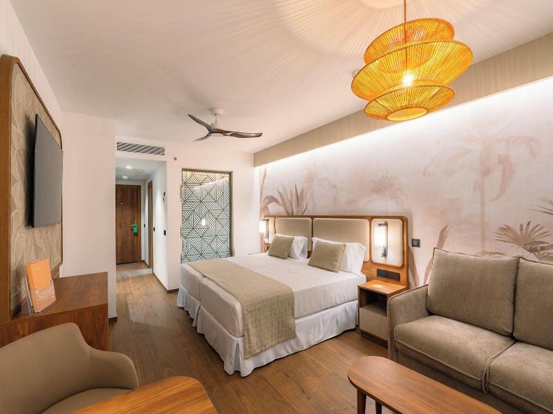 Hotel Riu Palace Phuket image