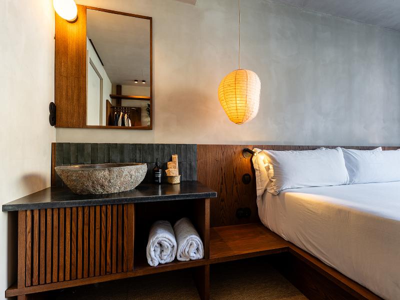 Chic&basic Tokyo Hoose image