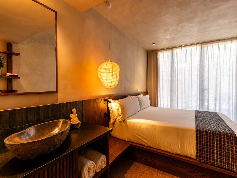 Chic&basic Tokyo Hoose image