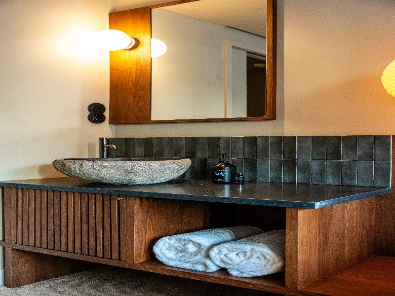 Chic&basic Tokyo Hoose image