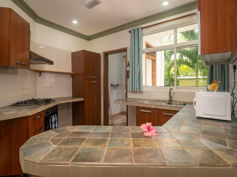 340 Degrees Mountain View Apartments image