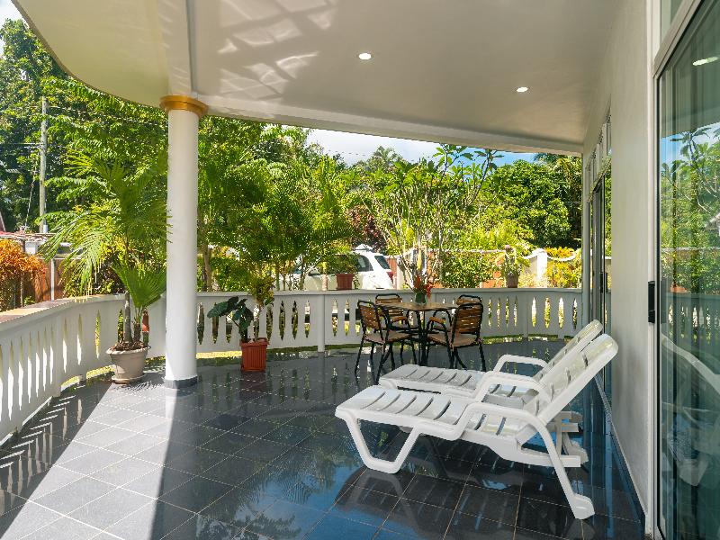 340 Degrees Mountain View Apartments image