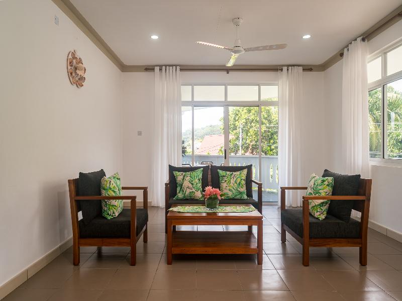 340 Degrees Mountain View Apartments image