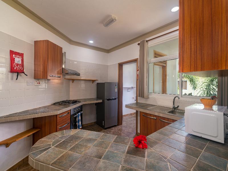 340 Degrees Mountain View Apartments image