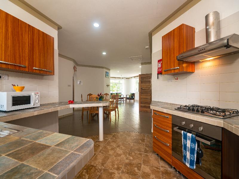 340 Degrees Mountain View Apartments image