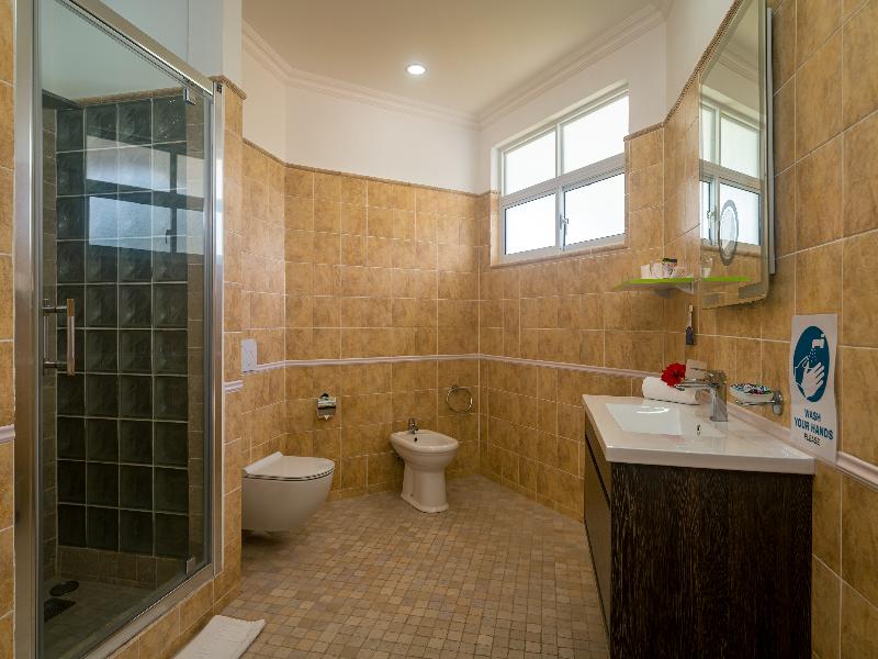 340 Degrees Mountain View Apartments image