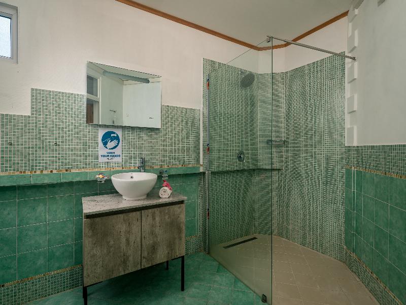 340 Degrees Mountain View Apartments image