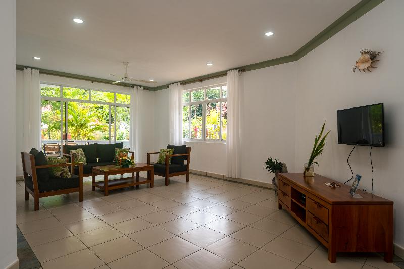 340 Degrees Mountain View Apartments image