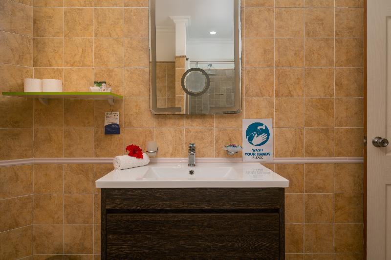 340 Degrees Mountain View Apartments image