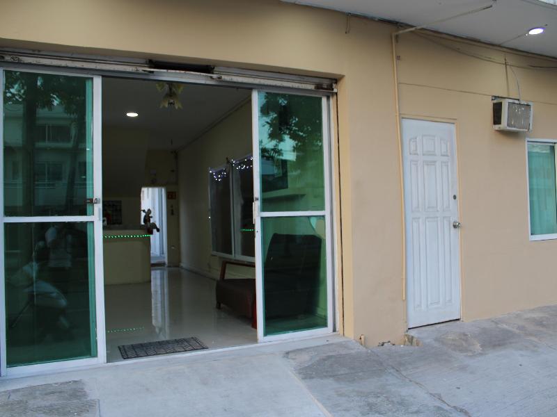 Oyo Hotel Colibri image