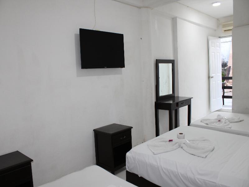 Oyo Hotel Colibri image