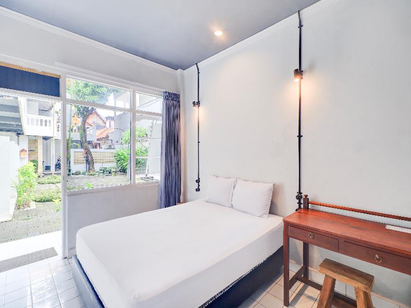 Collection O At Jalan Padma Legian Beach image