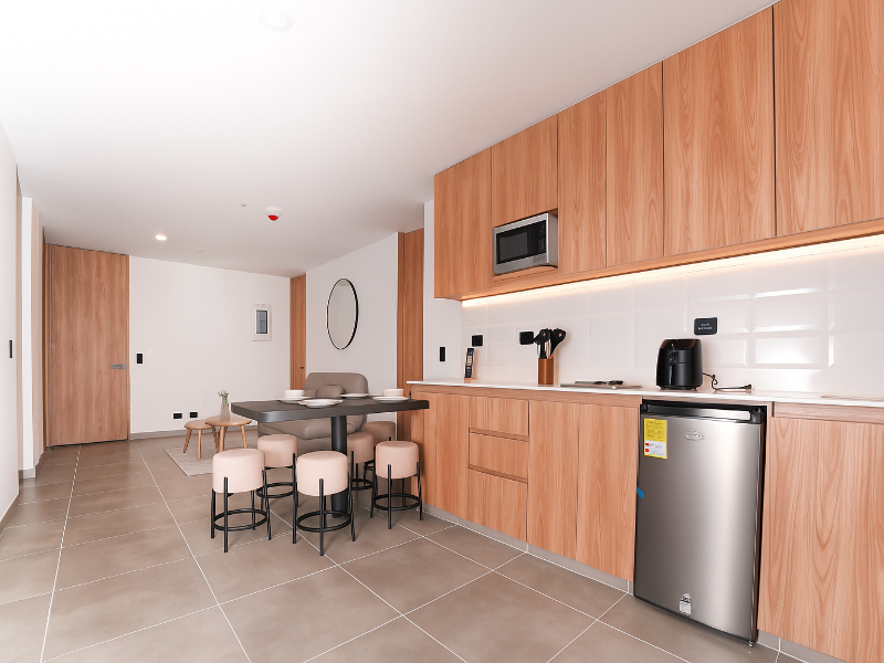 Metropolitan Living by HOUSY image