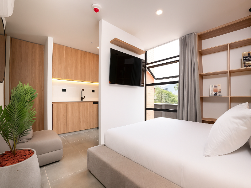 Metropolitan Living by HOUSY image
