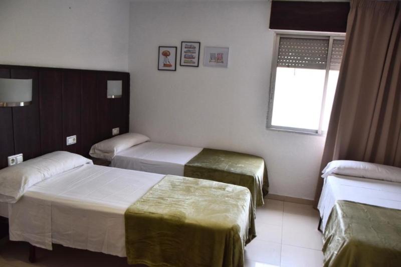 Hotel Niza Salou image