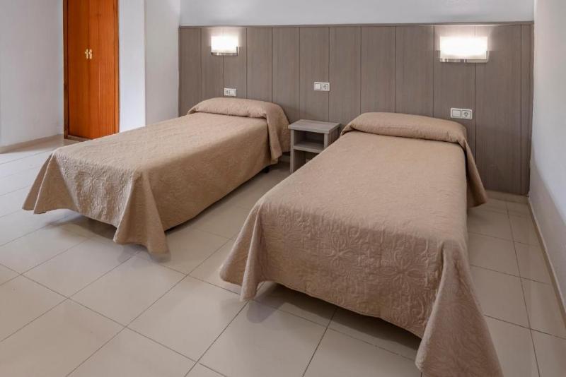 Hotel Niza Salou image