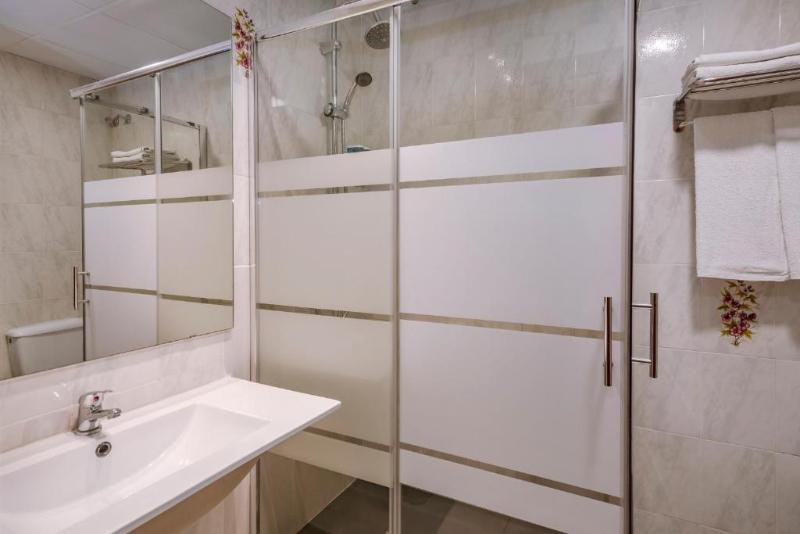 Hotel Niza Salou image