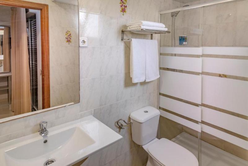 Hotel Niza Salou image