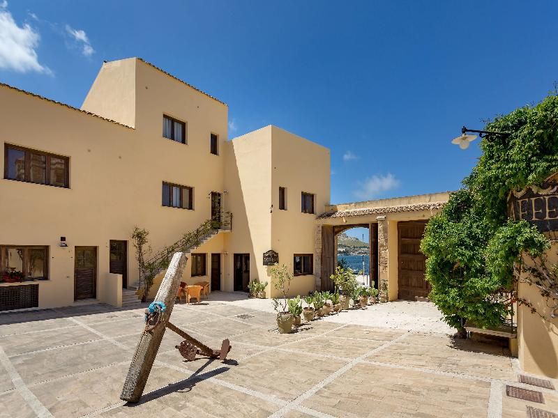 Phi Hotel La Tonnara Di Bonagia image