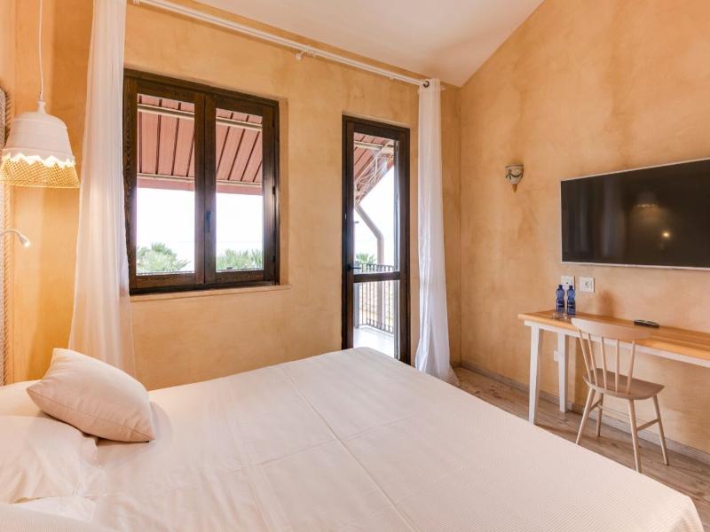 Phi Hotel La Tonnara Di Bonagia image