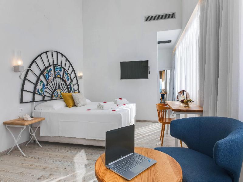 Phi Hotel La Tonnara Di Bonagia image