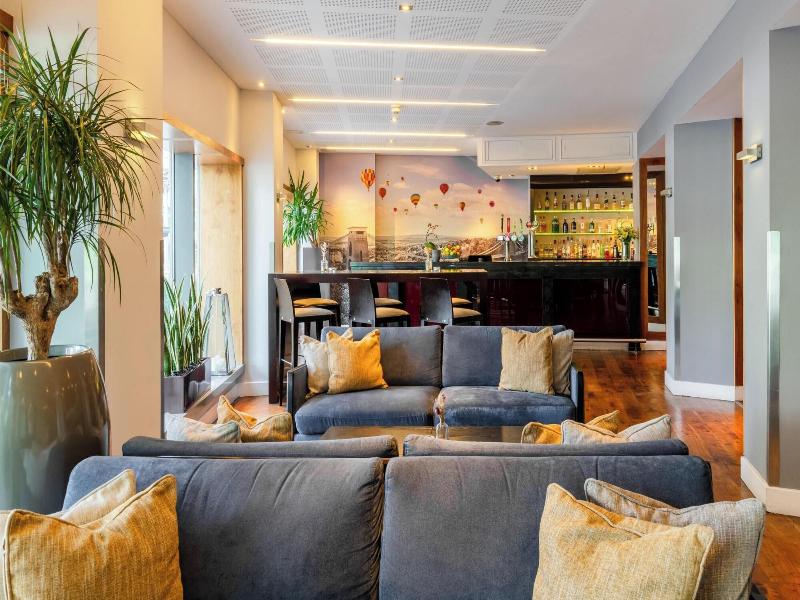 Majestic Hotels Bristol image