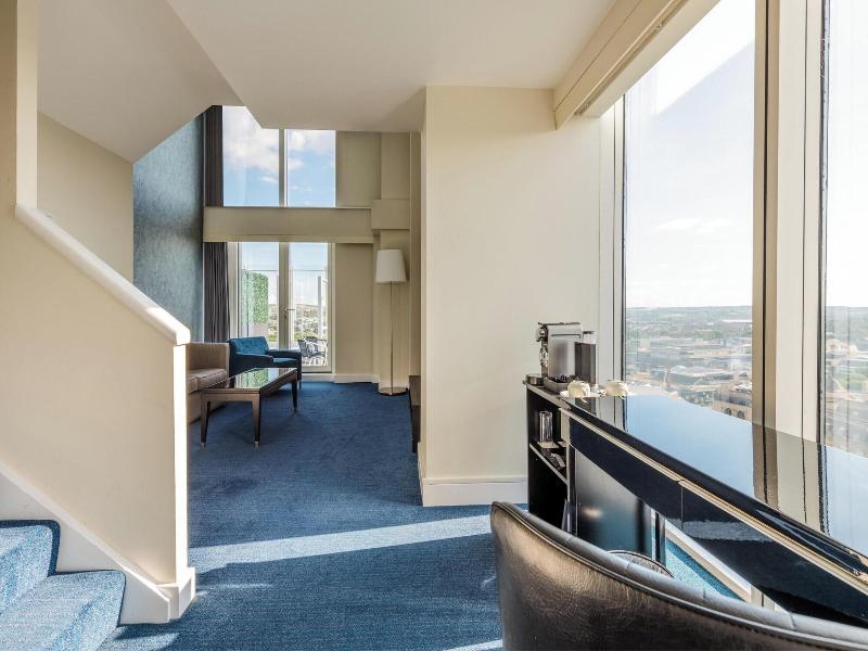 Majestic Hotels Bristol image