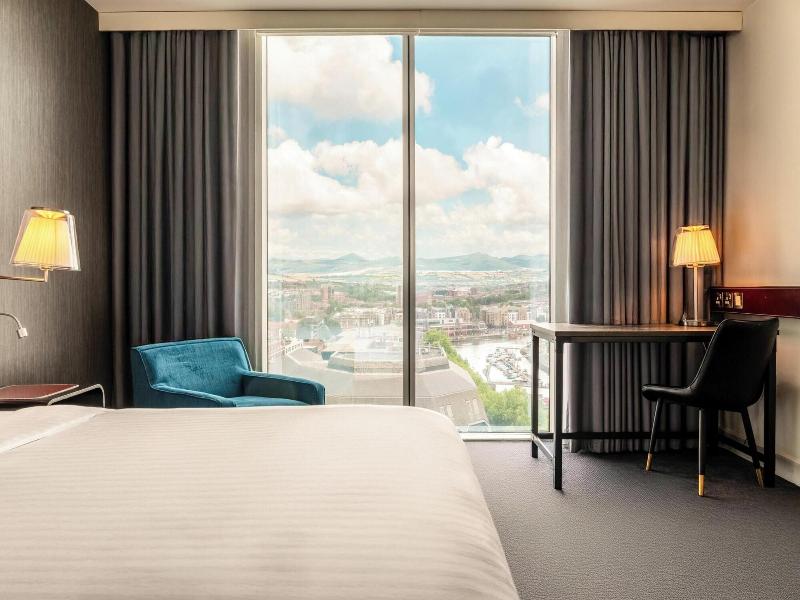 Majestic Hotels Bristol image