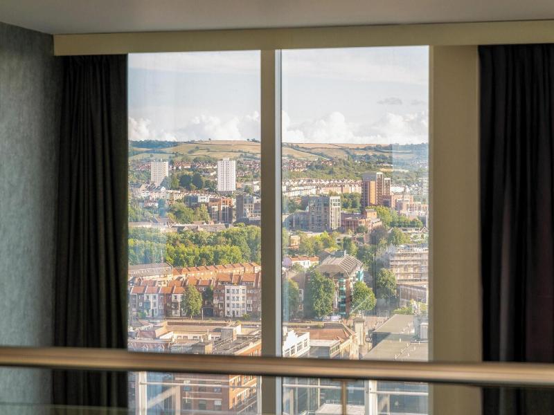 Majestic Hotels Bristol image