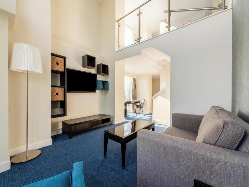Majestic Hotels Bristol image