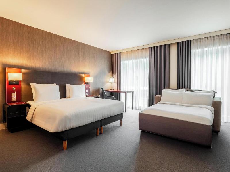 Majestic Hotels Bristol image