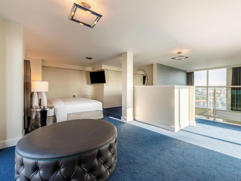 Majestic Hotels Bristol image