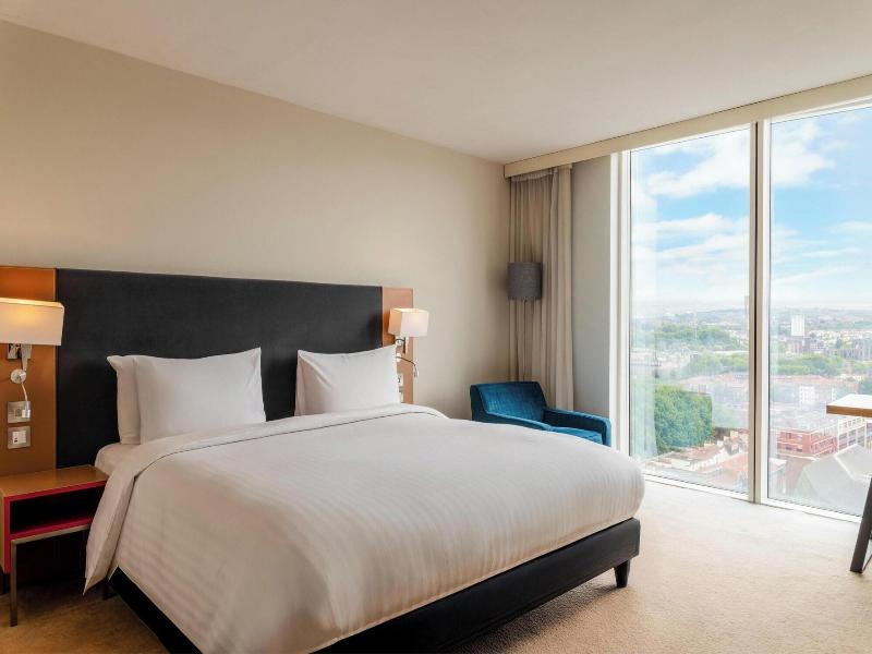 Majestic Hotels Bristol image