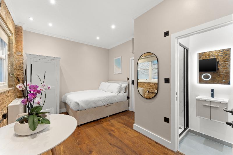 Grove Heights Shoreditch image