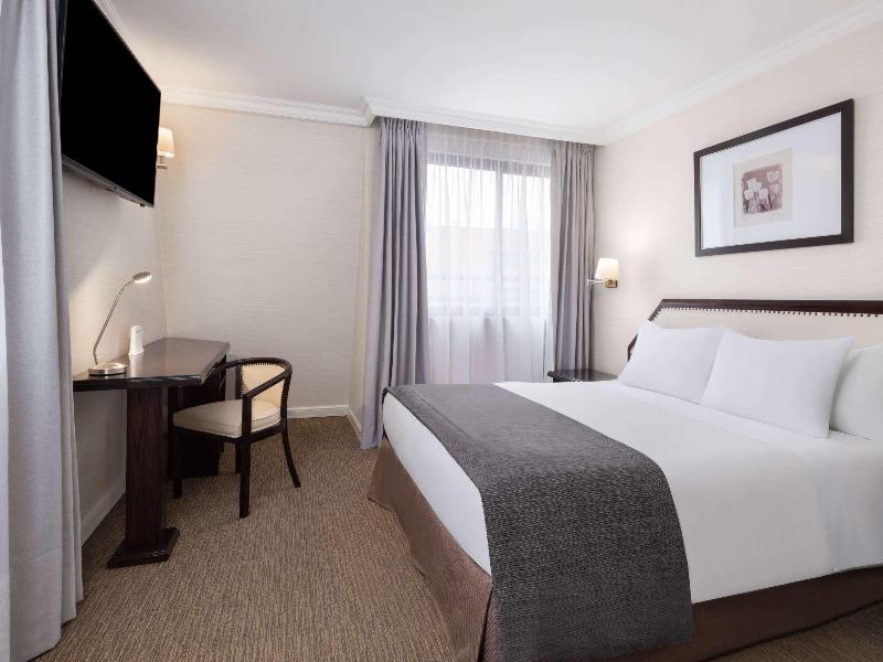 Wyndham Garden Santiago Kennedy image